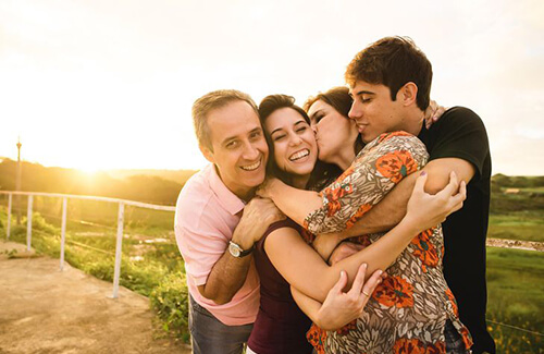 Uniones de Familiares Adriana